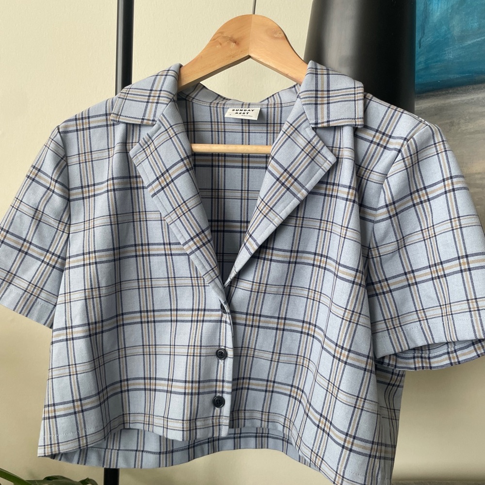Aritzia short sleeve top